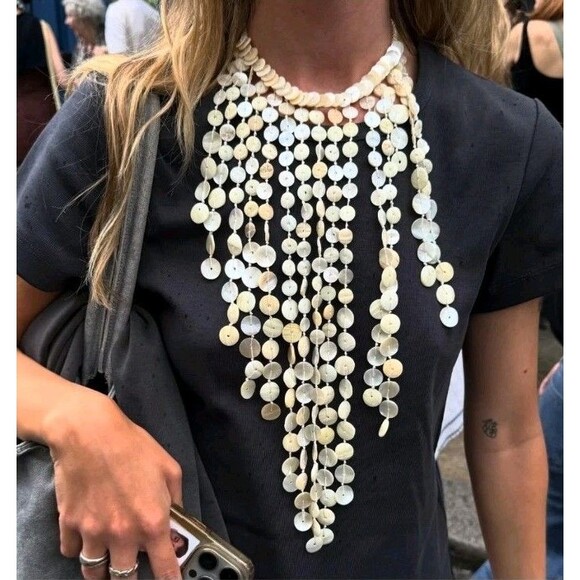 ZARA Bib Necklace Pearlescent Shell Waterfall Ecru Cream White Beach Coastal NEW - Picture 4 of 16